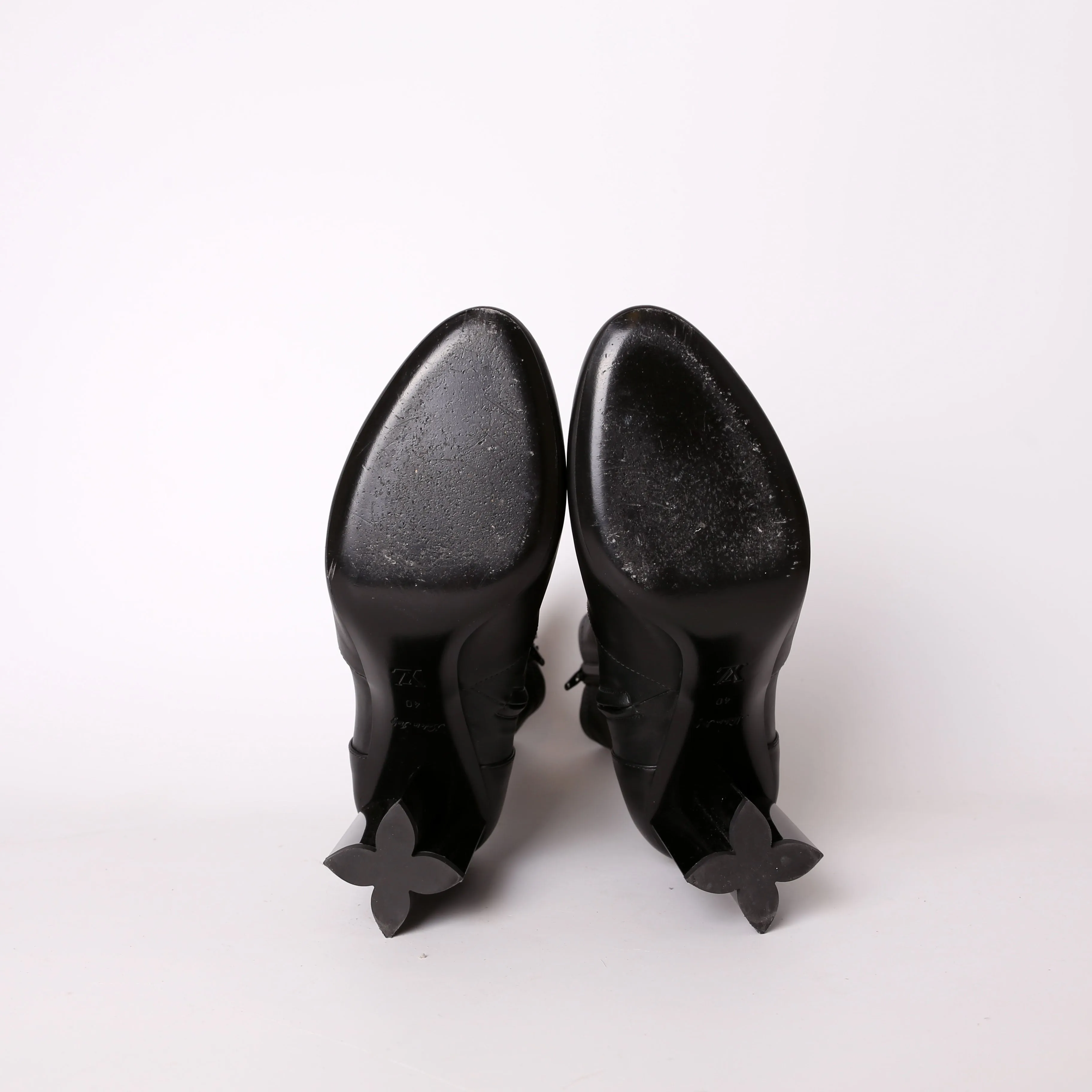Academy Uniformes Silhouette Boots Size 40