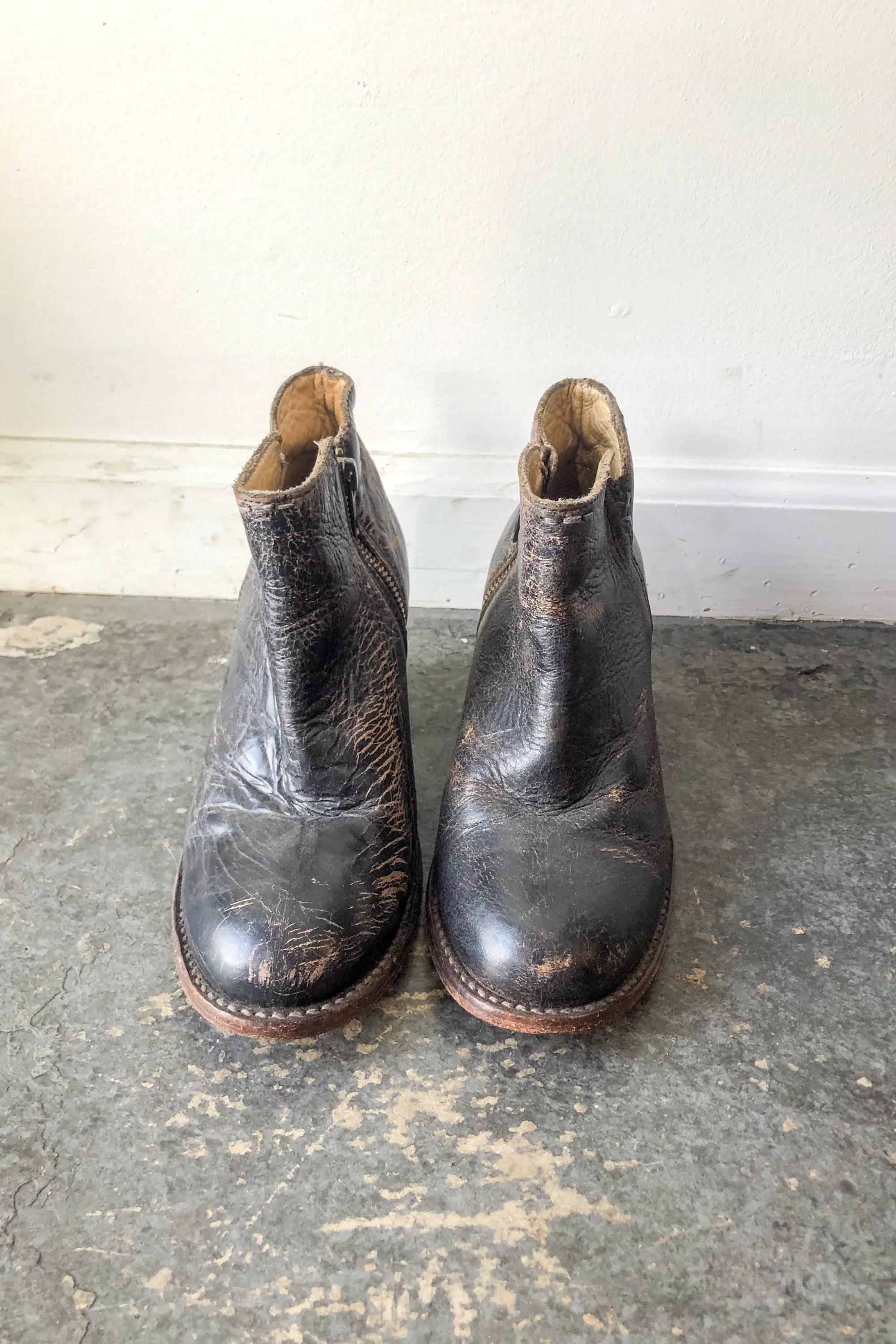 Bed Stu Black Crackle Ankle Boots
