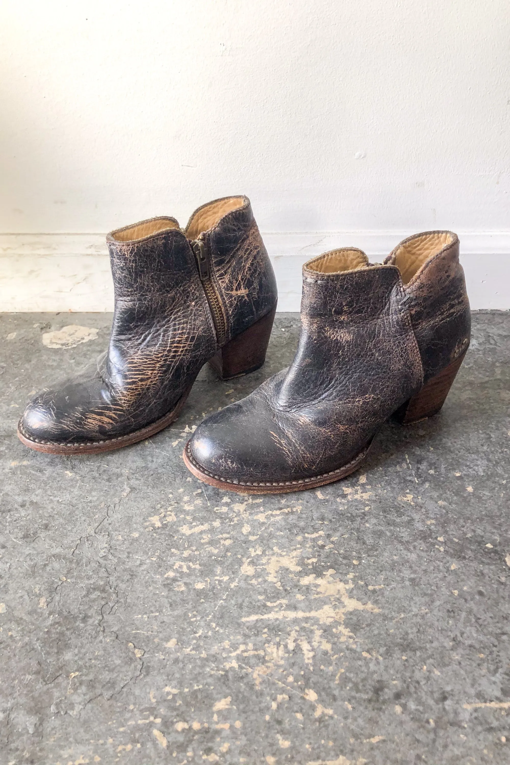 Bed Stu Black Crackle Ankle Boots