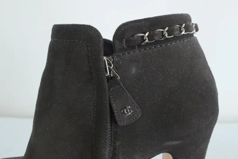 Chanel Chain-Trim Ankle Boots Dark Gray Glitter Suede Size 40 High Heel