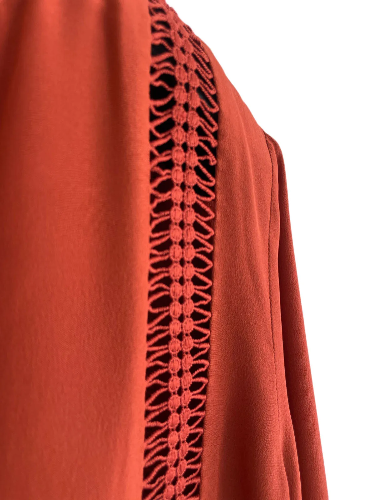 LATTICE DRESS BURNT HENNA