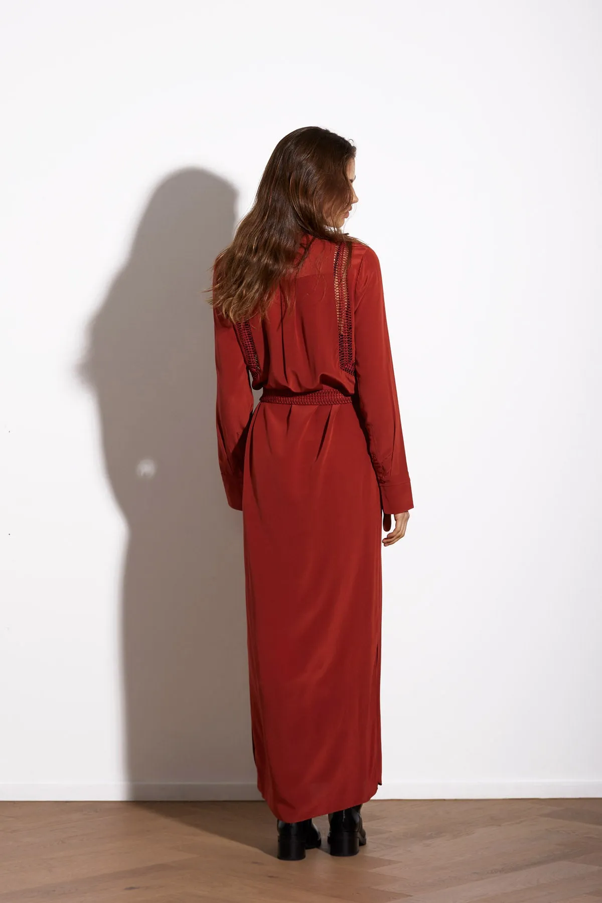 LATTICE DRESS BURNT HENNA
