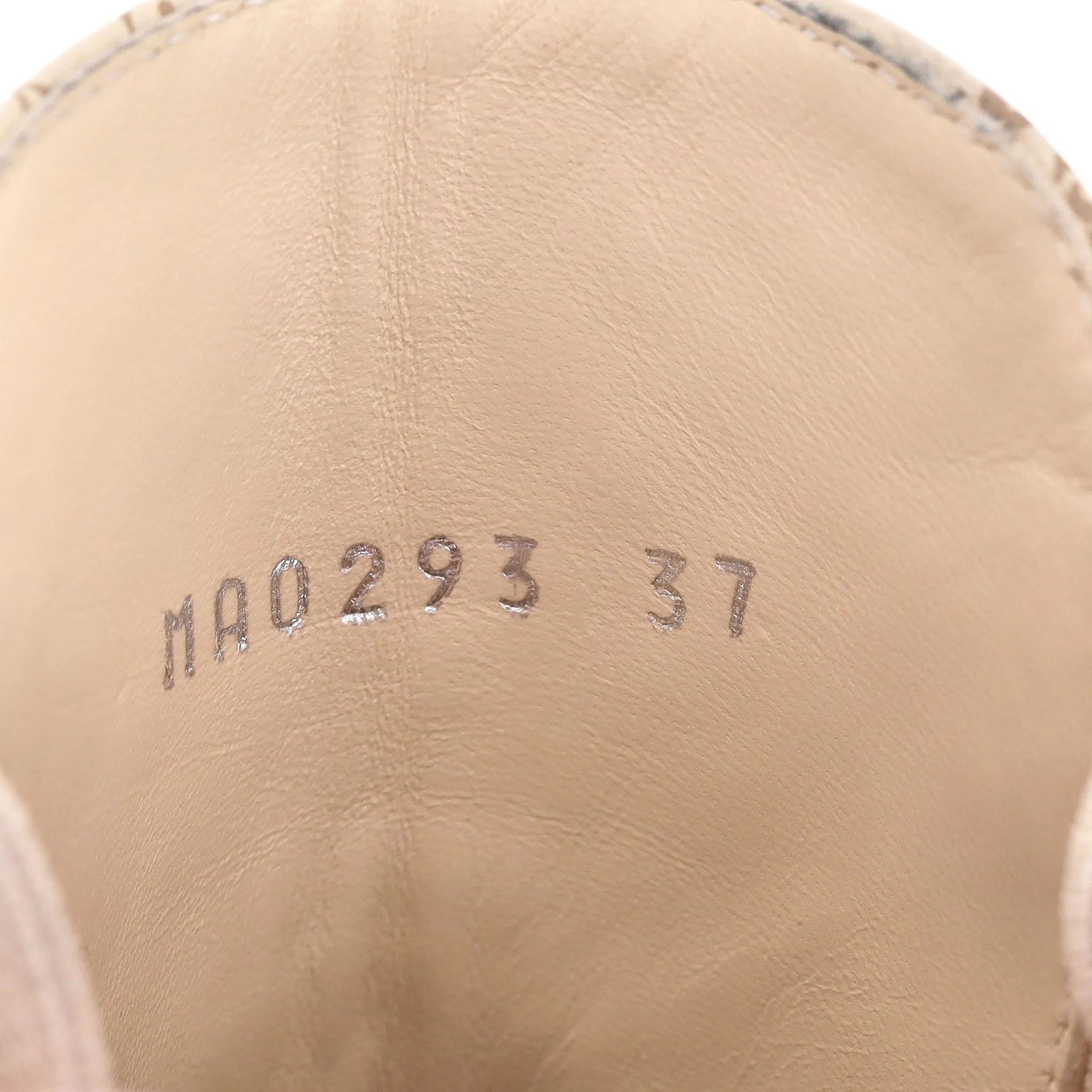 Louis Vuitton Suede 'LV'  Logo Embossed Laureate Platform Desert Boots. Size 37