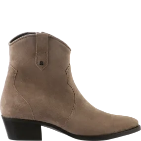 Tate Cowboy Style Boots Taupe