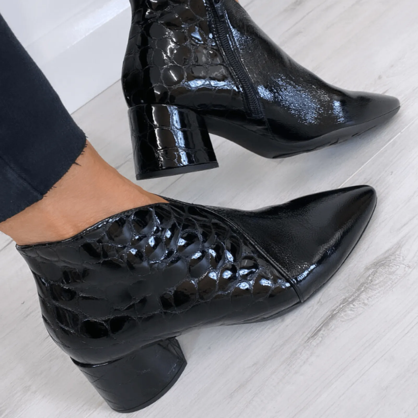 Wonders Black Patent Leather Shoe Boots